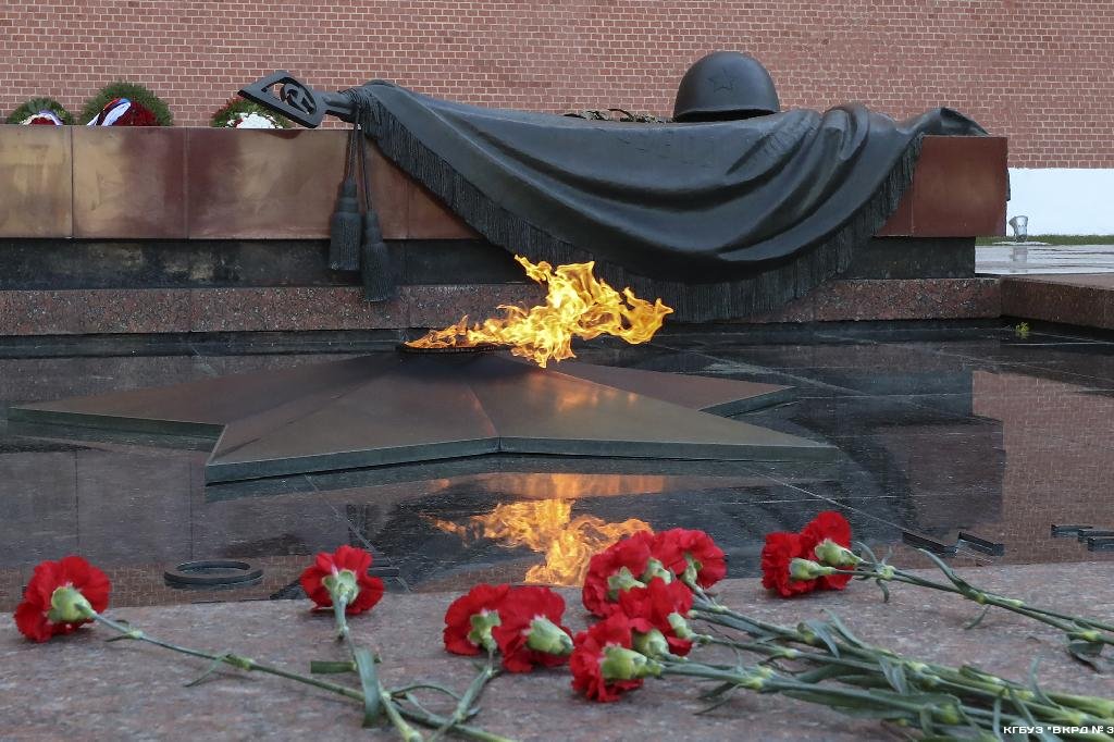 Сегодня в нашей стране чтут память о погибших в Великой Отечественной войне.  22 июня - День памяти и скорби